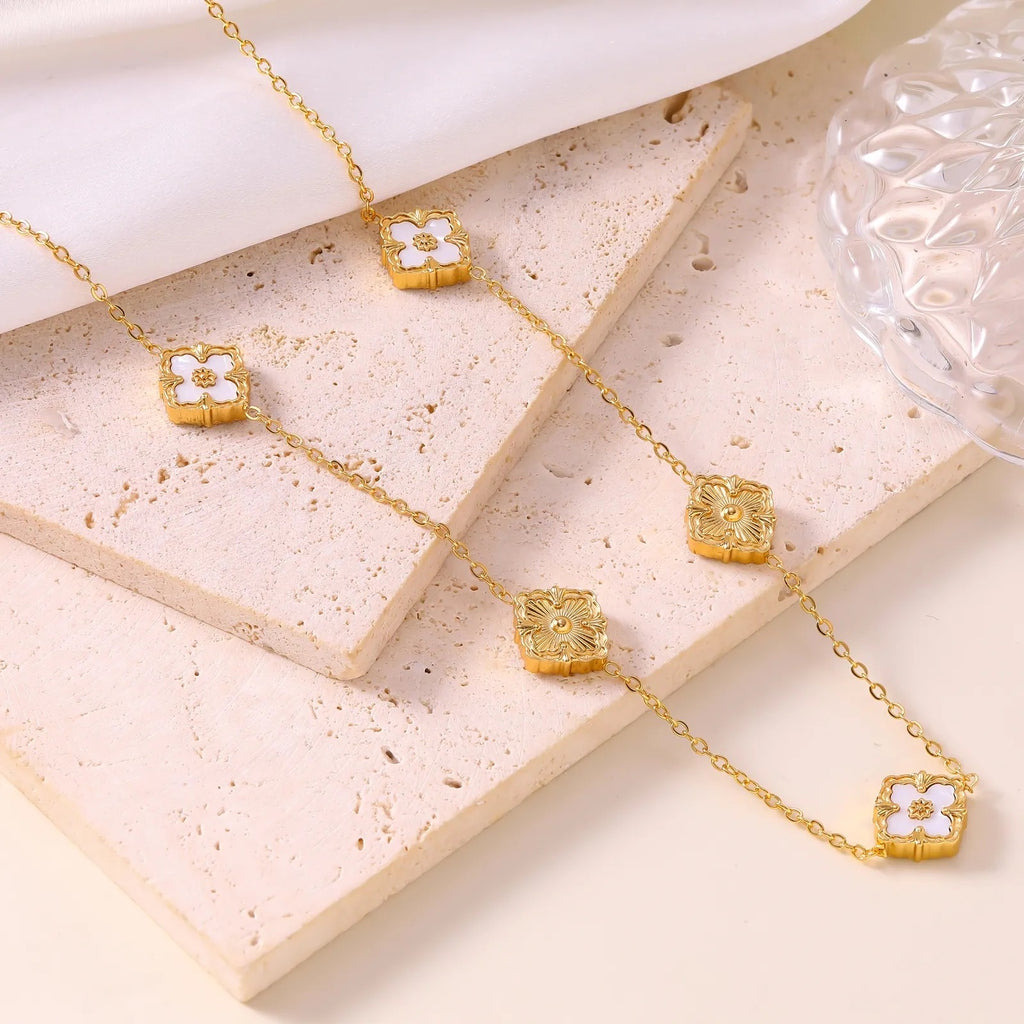 Oversized Gold Textured Leaf Pendant Paperclip Chain Necklace