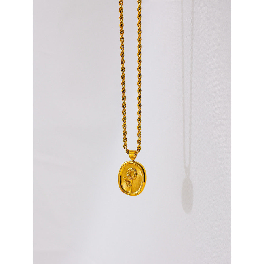 Oversized Gold Textured Leaf Pendant Paperclip Chain Necklace